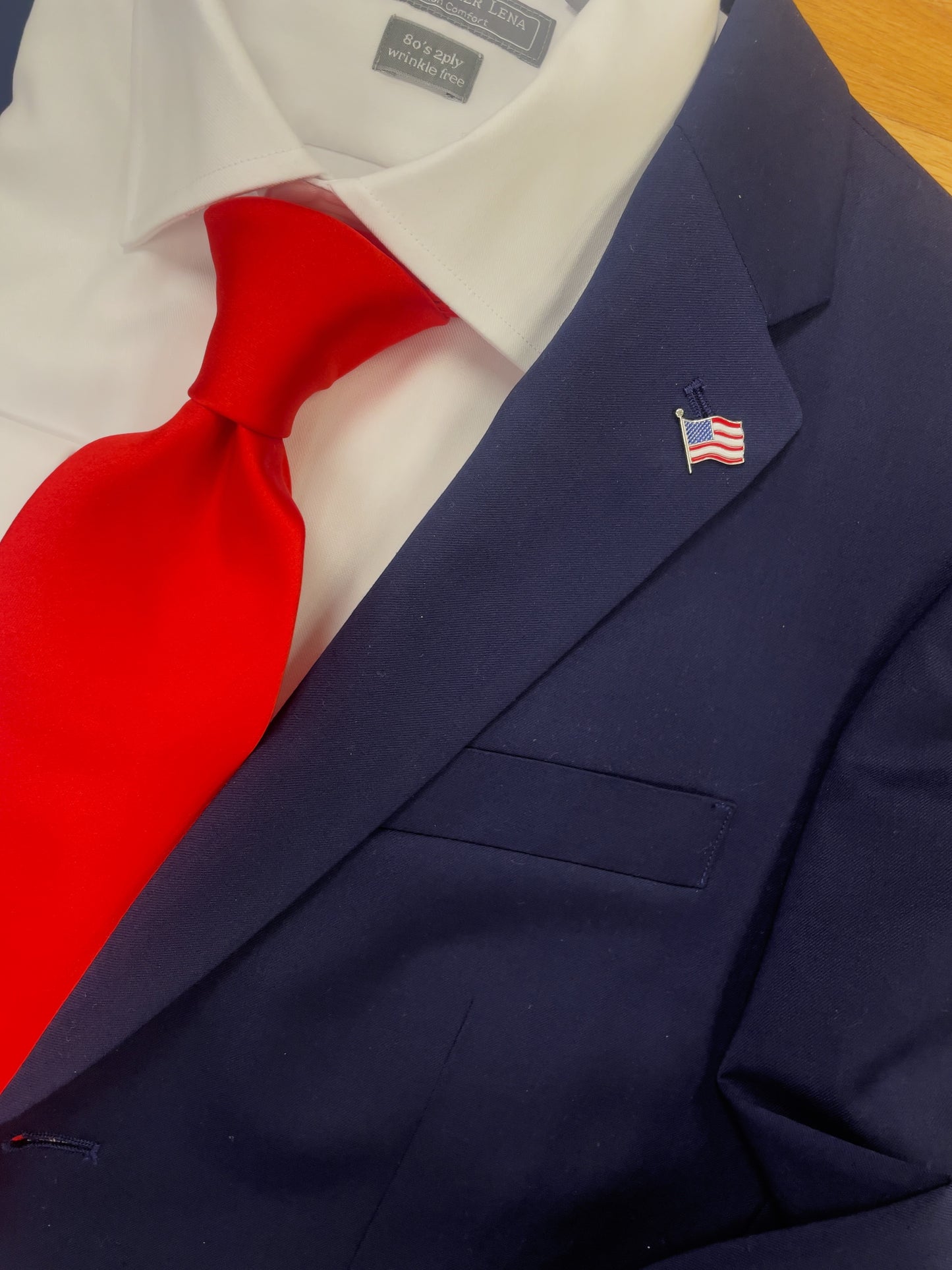 AMERICAN FLAG LAPEL PIN