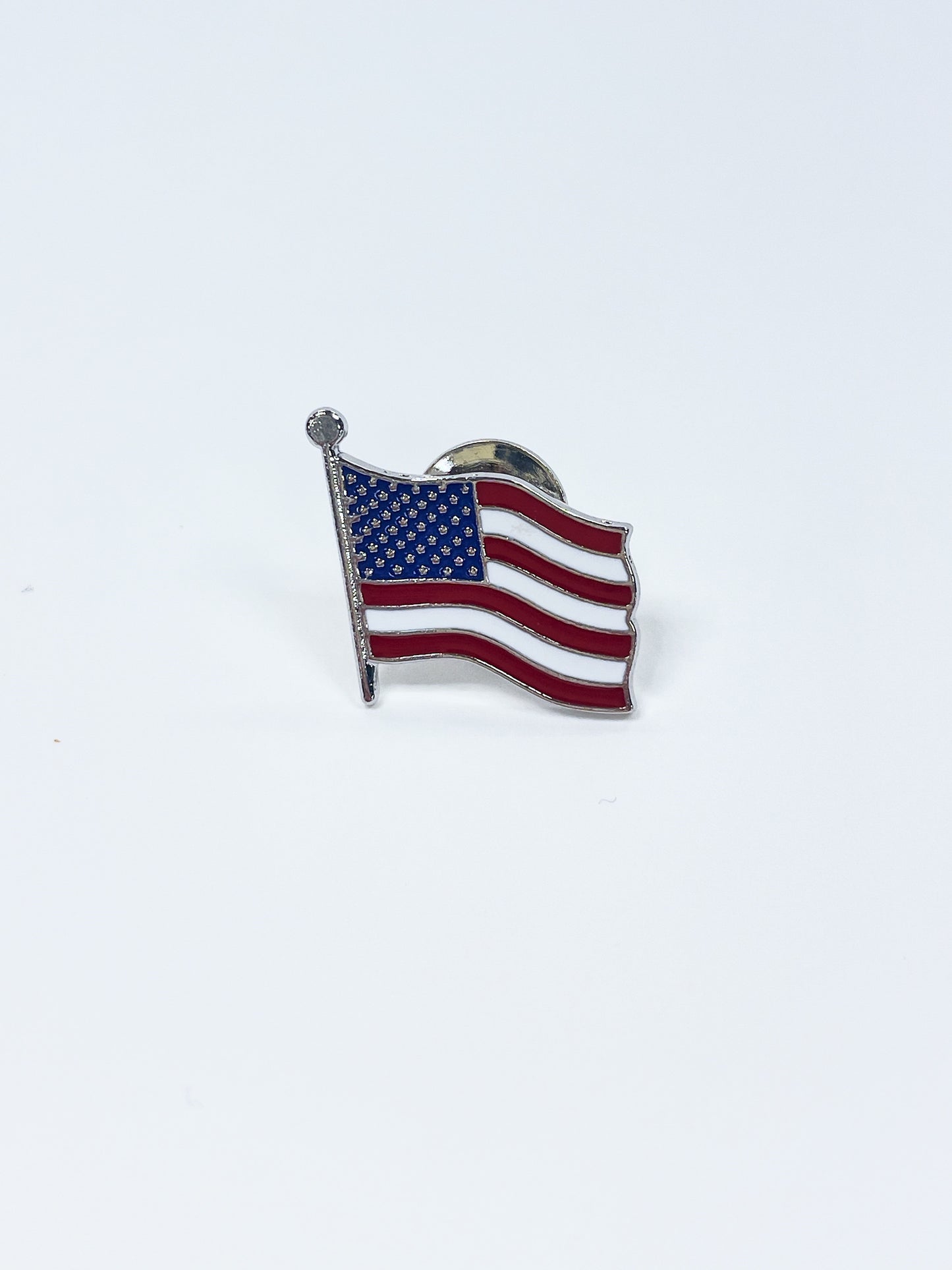 AMERICAN FLAG LAPEL PIN